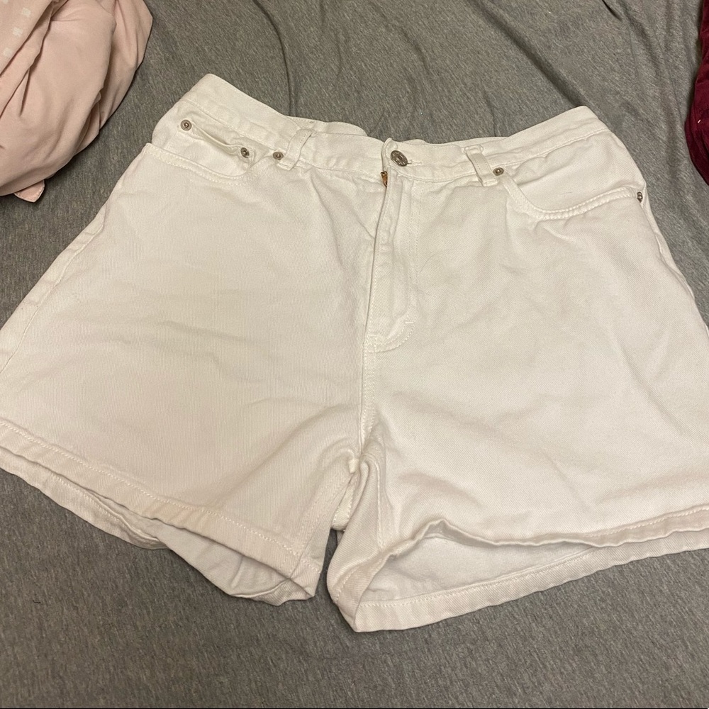 White Tommy Hilfiger shorts